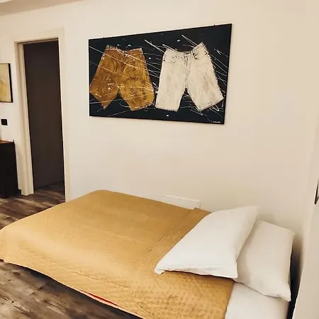 Intero Apartment