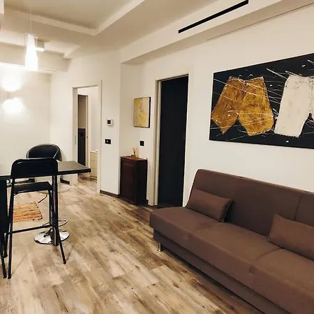 Intero Apartamento Génova